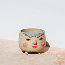 Load image into Gallery viewer, Face pot planter no.4