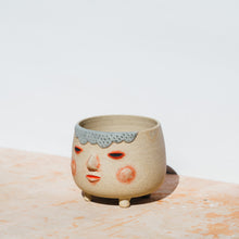 Load image into Gallery viewer, Face pot planter no.4