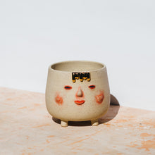 Load image into Gallery viewer, Face pot planter no.6