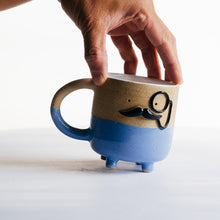 Load image into Gallery viewer, Mr Mo-nocle cup - blue no.2