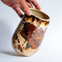 Load image into Gallery viewer, Shino oribe vase no.1