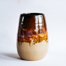 Load image into Gallery viewer, Temoku vase no.2