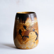 Load image into Gallery viewer, Shino oribe vase no.2