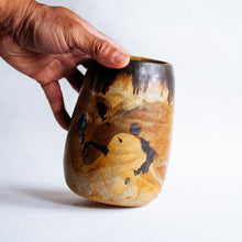 Load image into Gallery viewer, Shino oribe vase no.2