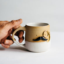 Load image into Gallery viewer, Mr Mo-nocle cup - White/Gold no.1
