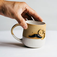 Load image into Gallery viewer, Mr Mo-nocle cup - White/Gold no.1