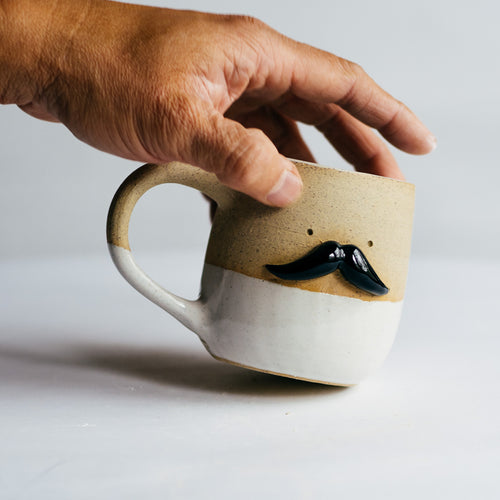 Mr Mo cup - white