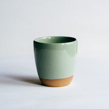 Load image into Gallery viewer, Beaker cup - glossy green