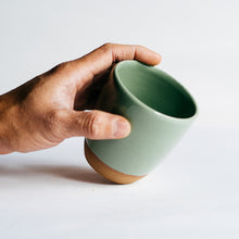 Load image into Gallery viewer, Beaker cup - glossy green