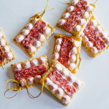 Load image into Gallery viewer, Christmas ornament - Iced VOVO